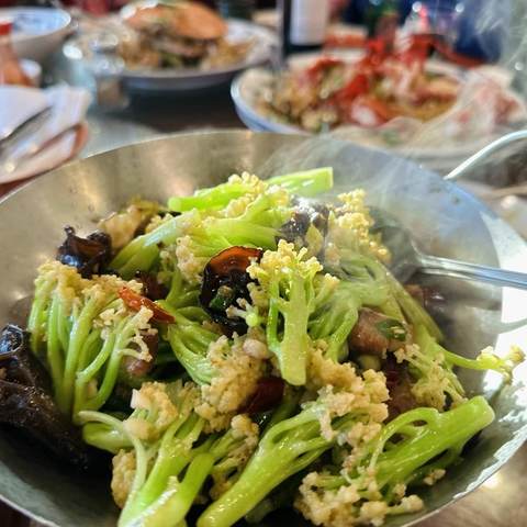 cauliflower &pork w.dry pot style, photographed