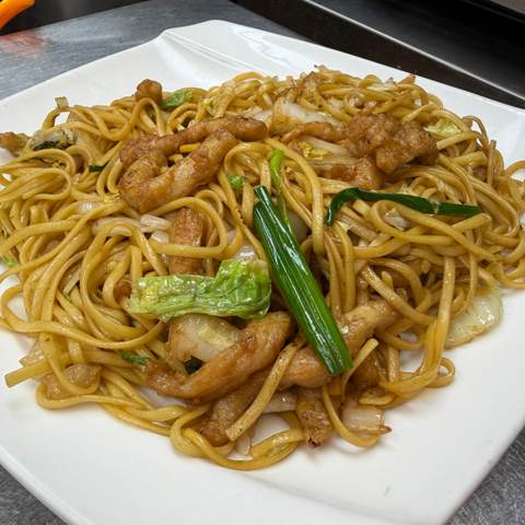 Chicken Stir-Fried Noodle, photographed