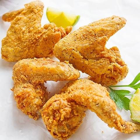 Chicken wings (4pc), photographed