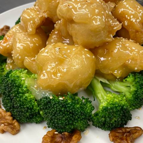 Shrimp w. Walnut & Broccoli, photographed
